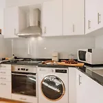 Tempio - 1 Bedroom And Balcony In Arroios